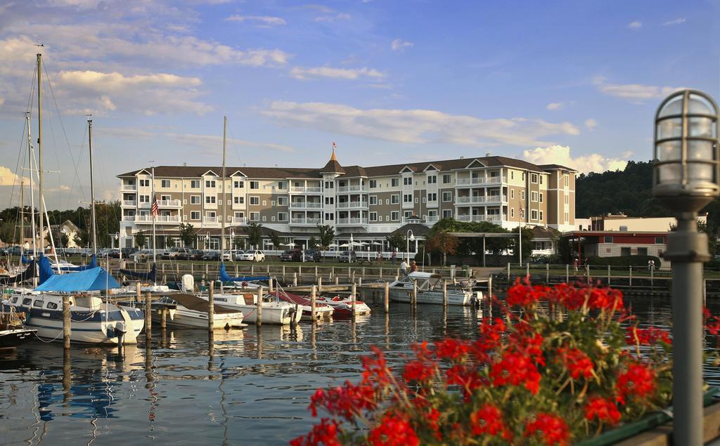 Watkins Glen Harbor Hotel Esterno foto